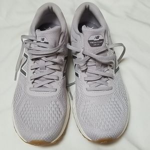 NWOT New Balance Arishi V2